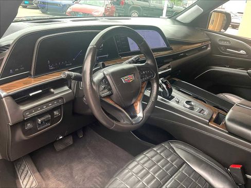 Used 2023 Cadillac Escalade Sport Platinum w/ LPO, ONYX Package image 8