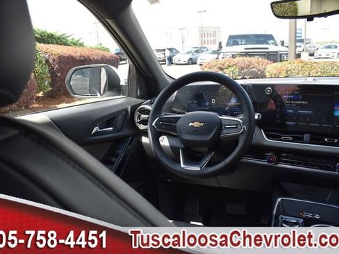 New 2026 Chevrolet Equinox LT w/ Convenience Package II FWD image 19