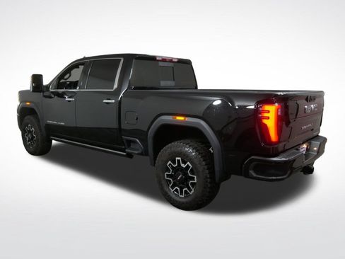 Used 2025 GMC Sierra 3500 Denali Ultimate AWD/4WD image 6
