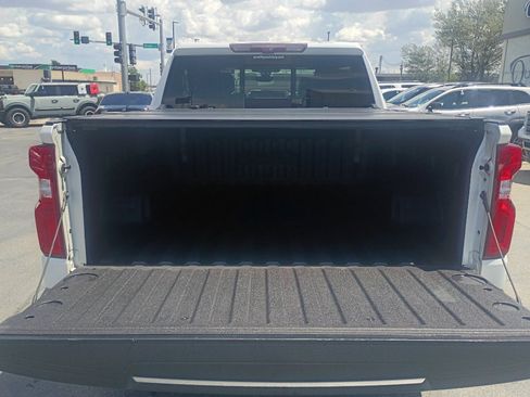 Used 2021 Chevrolet Silverado 1500 High Country w/ Technology Package AWD/4WD image 19