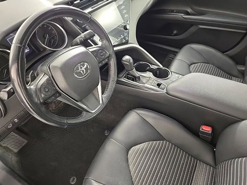 Used 2019 Toyota Camry SE image 10