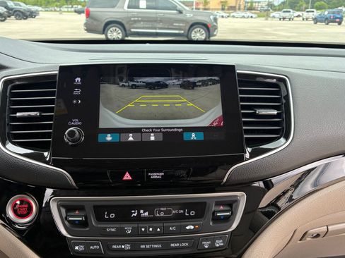 Used 2021 Honda Pilot Elite image 26