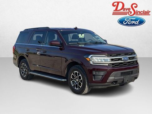 Used 2023 Ford Expedition XLT AWD/4WD image 4