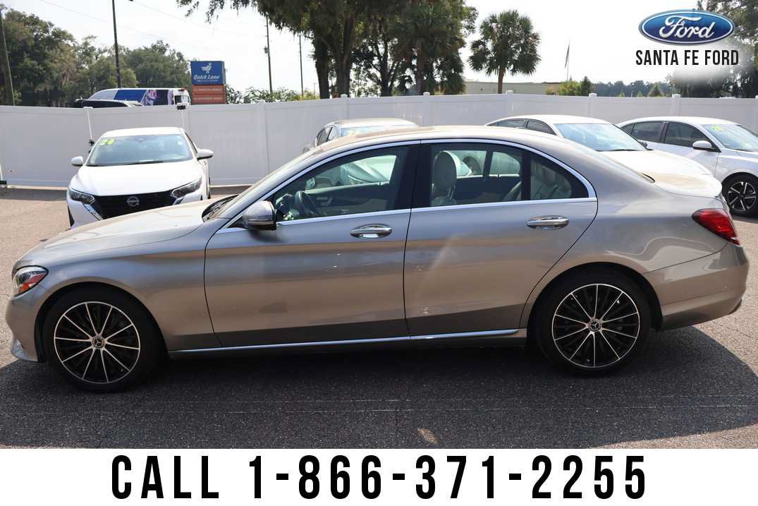 Used 2019 Mercedes-Benz C 300 Sedan image 3