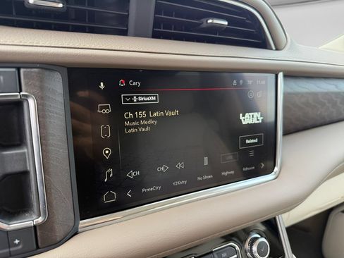 Used 2023 GMC Yukon Denali AWD/4WD image 27