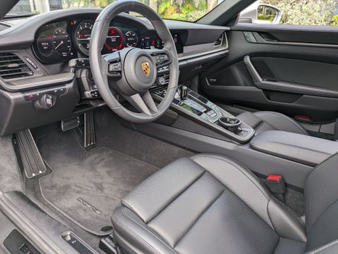 Used 2022 Porsche 911 Targa 4 GTS AWD/4WD image 15