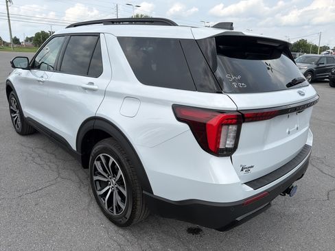 New 2026 Ford Explorer ST-Line AWD/4WD image 6