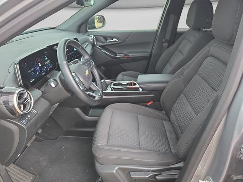 Used 2025 Chevrolet Equinox LT FWD image 14