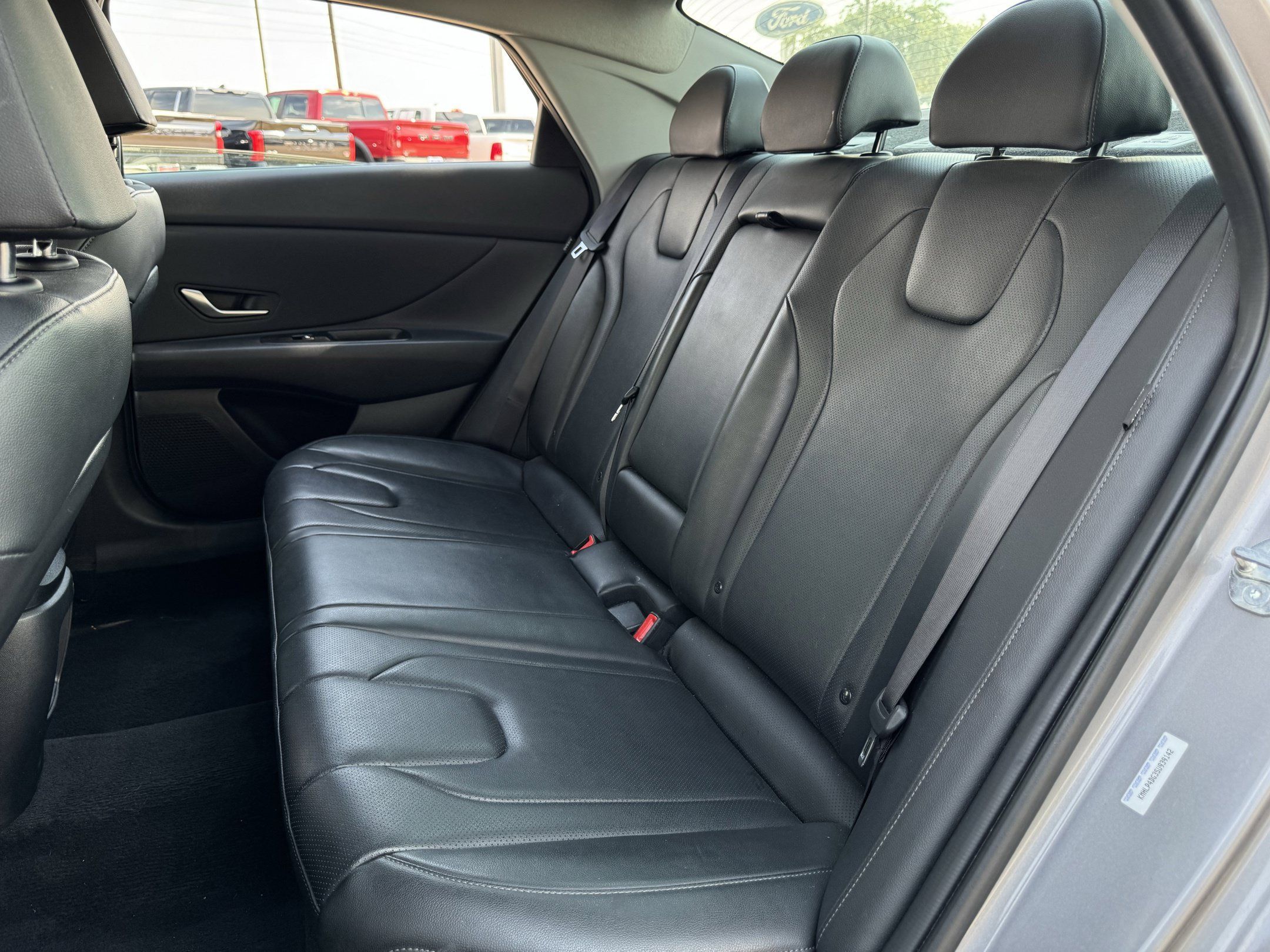 Used 2025 Hyundai Elantra Limited FWD image 29