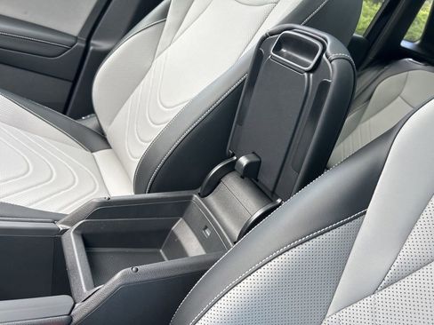 New 2026 Volkswagen Tiguan SE R-Line AWD/4WD image 40