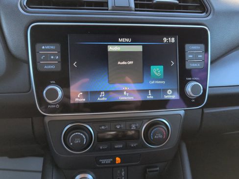 Used 2024 Nissan Leaf S image 20