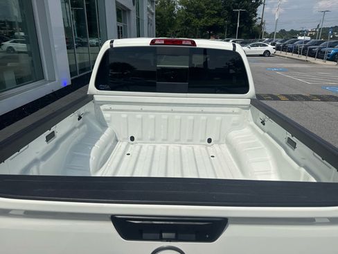 Used 2025 Nissan Frontier SV RWD image 21