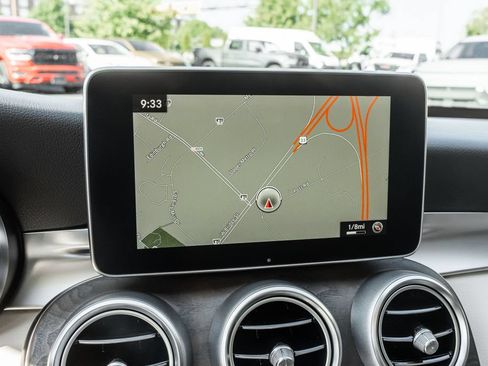 Used 2017 Mercedes-Benz C 300 4MATIC Sedan image 9