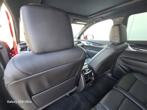 Used 2024 Cadillac XT5 Premium Luxury w/ Technology Package image 16