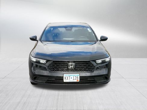 Used 2023 Honda Accord Sport image 2