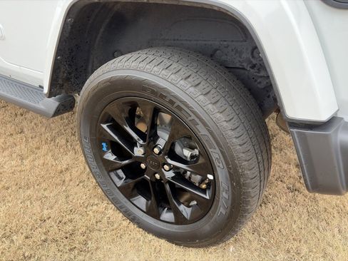 Used 2023 Jeep Wrangler Unlimited Sahara w/ Cold Weather Group image 9