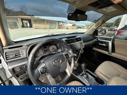 Used 2024 Toyota 4Runner SR5 Premium image 2