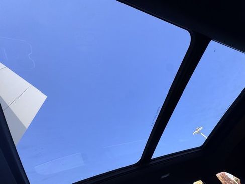 Used 2024 GMC Acadia Denali w/ Super Cruise Package image 33