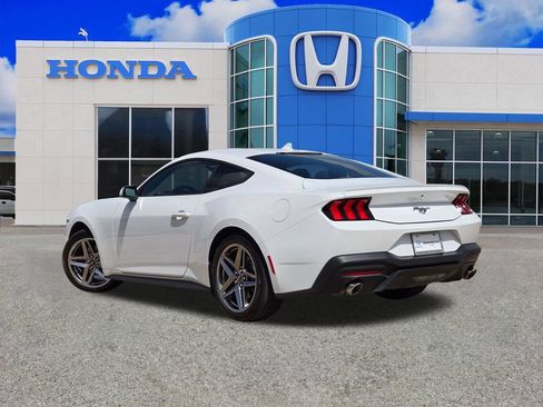 Used 2024 Ford Mustang Premium RWD image 5