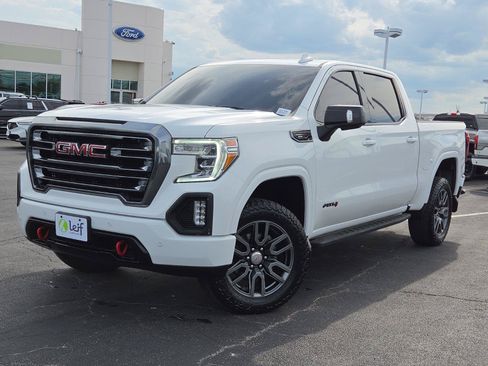Used 2021 GMC Sierra 1500 AT4 w/ AT4 Premium Package AWD/4WD image 3