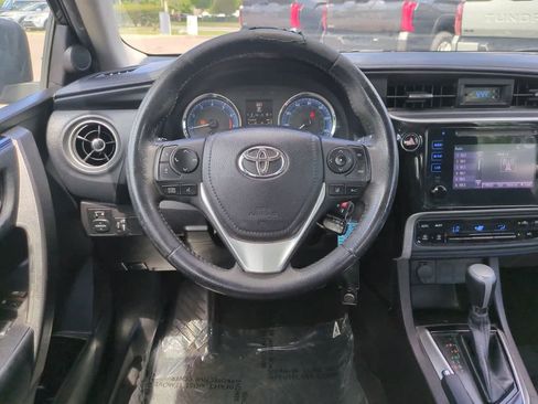 Used 2018 Toyota Corolla SE FWD image 15