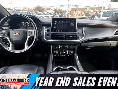 Used 2021 Chevrolet Suburban LT image 12
