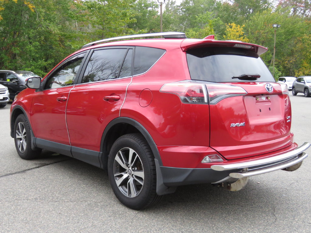 Used 2017 Toyota RAV4 XLE w/ Carpet Mat Package AWD/4WD image 7