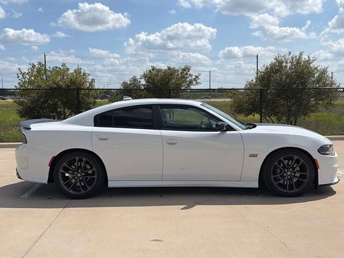 Used 2023 Dodge Charger Scat Pack w/ Plus Group image 10