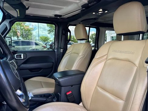 Used 2020 Jeep Wrangler Unlimited Sahara w/ Safety Group AWD/4WD image 18
