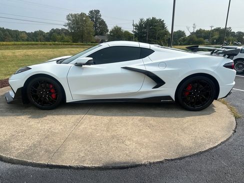 Used 2023 Chevrolet Corvette Stingray Preferred Cpe w/ Z51 Performance Package image 4