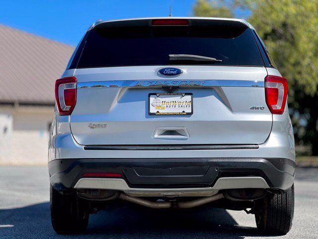 Used 2019 Ford Explorer XLT w/ Equipment Group 202A AWD/4WD image 9