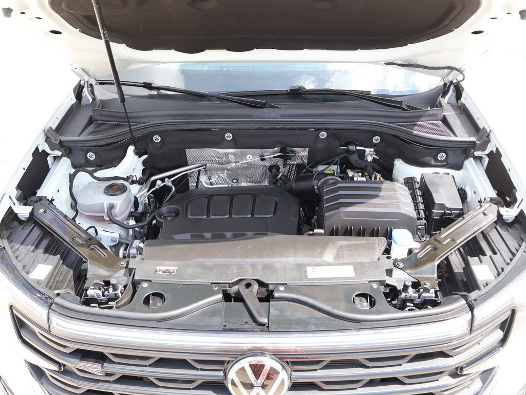 Used 2024 Volkswagen Atlas SEL Premium R-Line AWD/4WD image 8