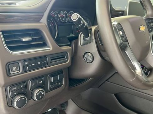 Used 2021 Chevrolet Tahoe LT w/ LT Signature Package image 10