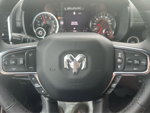 Used 2025 RAM 1500 Laramie image 19
