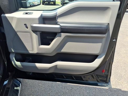 Used 2016 Ford F150 XLT w/ Equipment Group 302A Luxury AWD/4WD image 12