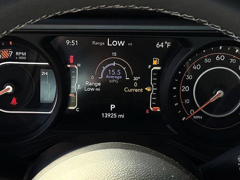 Used 2025 Jeep Wrangler Unlimited Rubicon AWD/4WD image 12