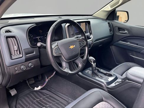 Used 2022 Chevrolet Colorado Z71 AWD/4WD image 18
