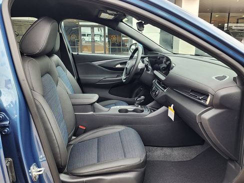 New 2026 Buick Envista Sport Touring w/ Convenience I Package FWD image 36
