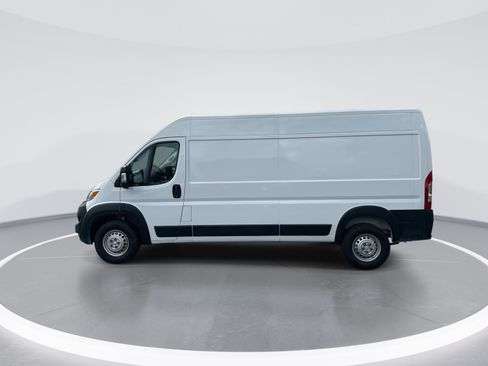 Used 2026 RAM ProMaster 2500 w/ Convenience Group FWD image 6