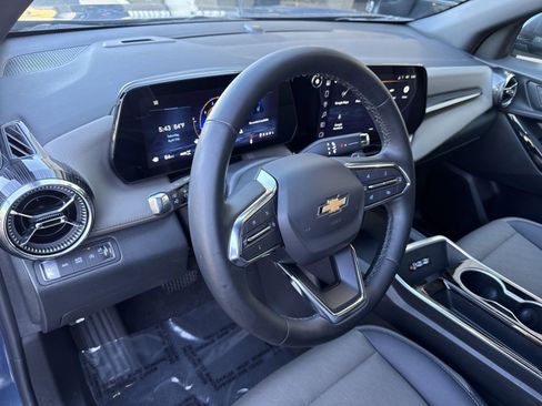 Used 2025 Chevrolet Equinox LT w/ Convenience Package II image 16