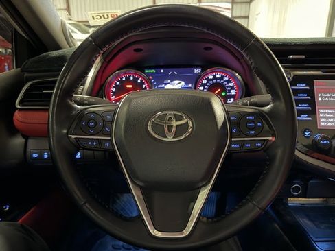 Used 2019 Toyota Camry XSE image 16