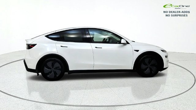 Used 2026 Tesla Model Y 2WD image 9