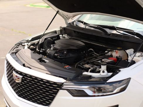 Used 2020 Cadillac XT6 Premium Luxury image 48