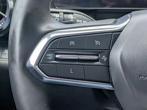 Used 2025 Chevrolet Equinox LT FWD image 25