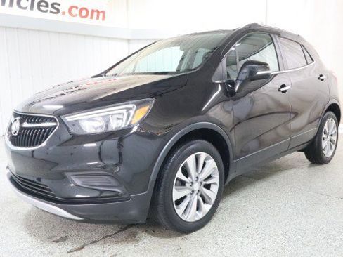 Used 2019 Buick Encore Preferred FWD image 2