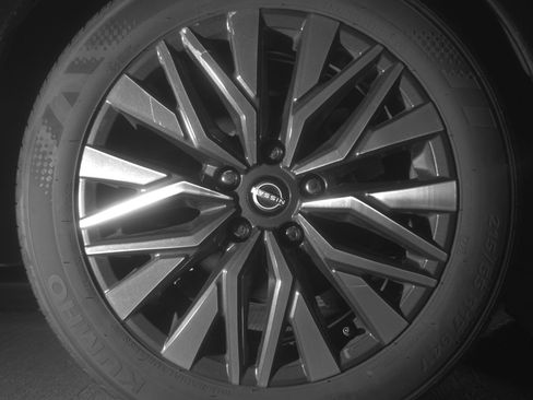 Used 2025 Nissan Altima 2.5 SV image 15