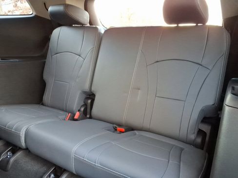 Used 2018 Buick Enclave Premium w/ Experience Buick Package image 35