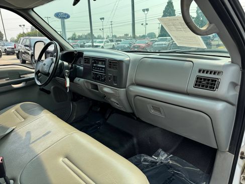 Used 2002 Ford F450 XL RWD image 24