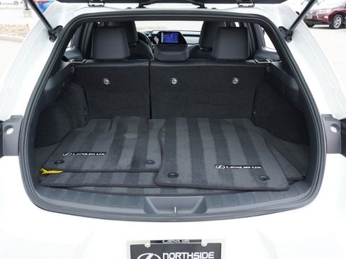Certified 2025 Lexus UX 300h FWD w/ Accessory Package (Z2) image 33