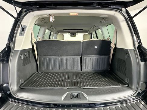 Used 2023 Nissan Armada SL w/ Captain's Chairs Package AWD/4WD image 21